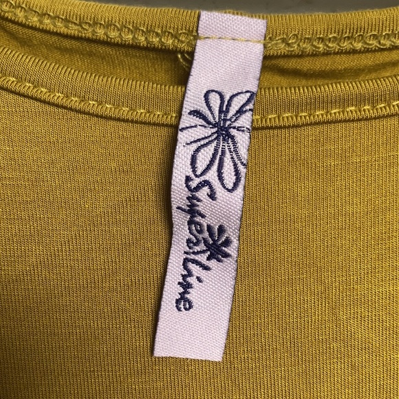 Mustard short sleeve tee size M super soft ! - Picture 2 of 4